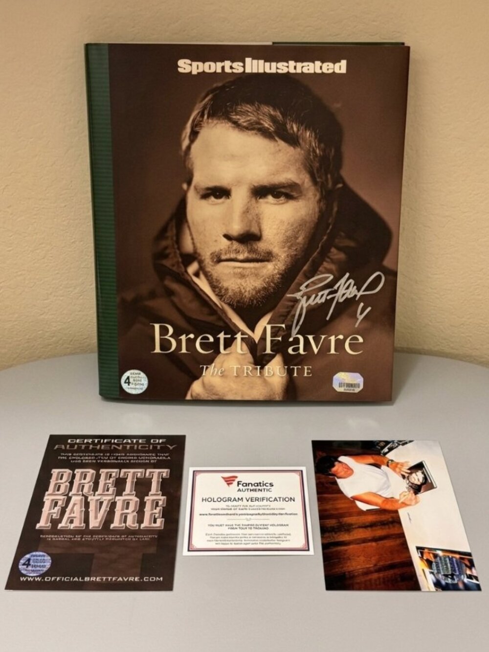 Mint SIGNED | Brett Favre Sports Illustrated Tribute Book - Authenticated + Pics